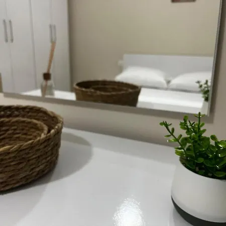 Lotus Apartment *
